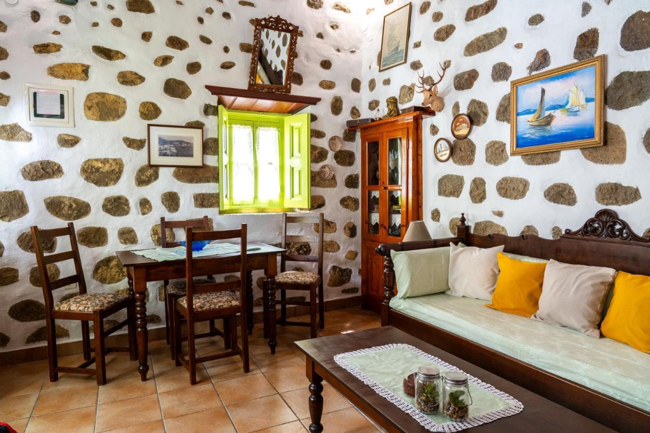 Vintage White House Patmos Apartment Luaran gambar
