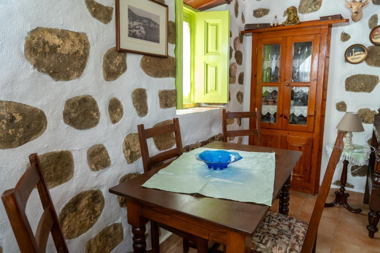 Vintage White House Patmos Apartment Luaran gambar